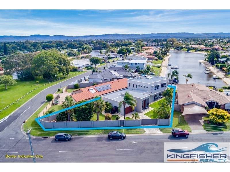 62 Alec Avenue, Mermaid Waters QLD 4218