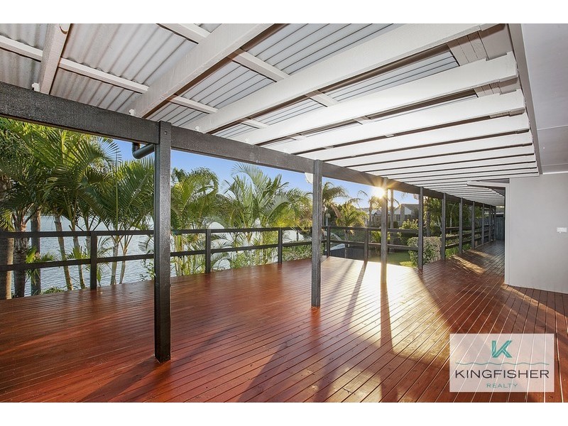26 Auk Avenue, Burleigh Waters QLD 4220