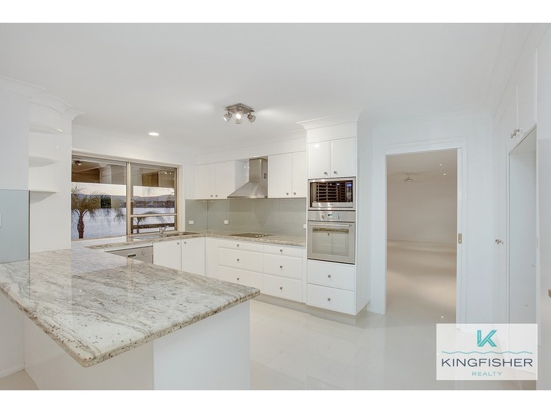 26 Auk Avenue, Burleigh Waters QLD 4220