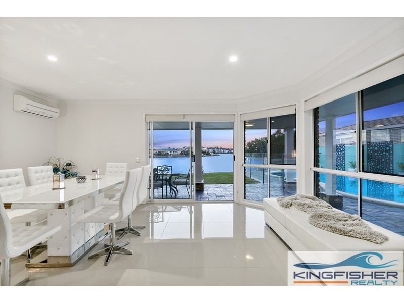 15 Notre Dame Court, Varsity Lakes QLD 4227