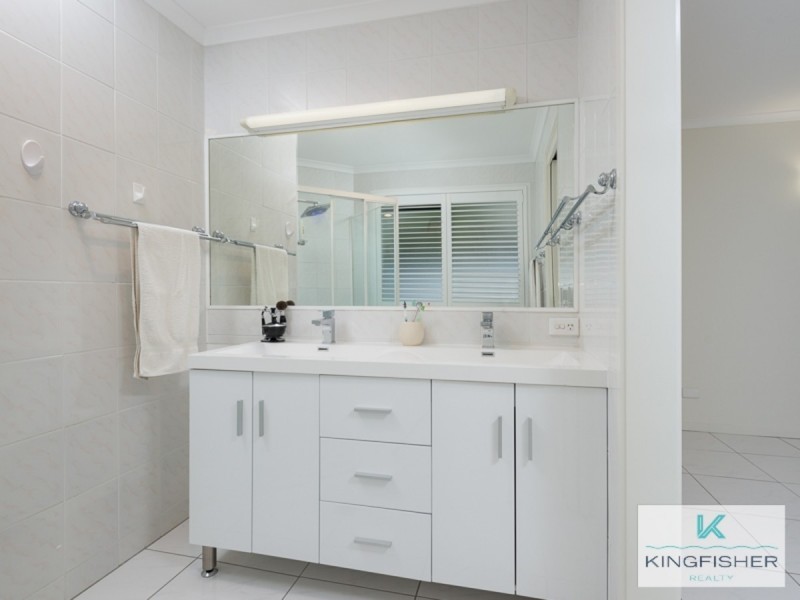 10 Emerton Crescent, Robina QLD 4226