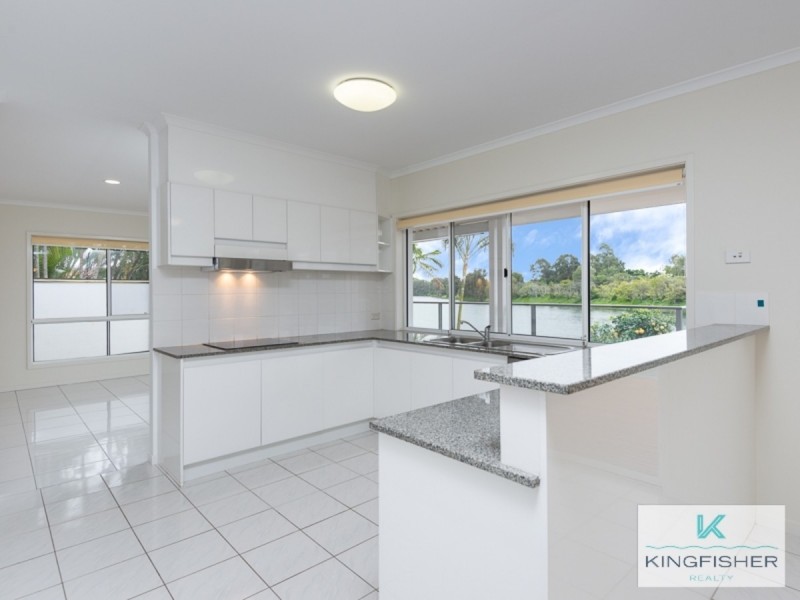 10 Emerton Crescent, Robina QLD 4226
