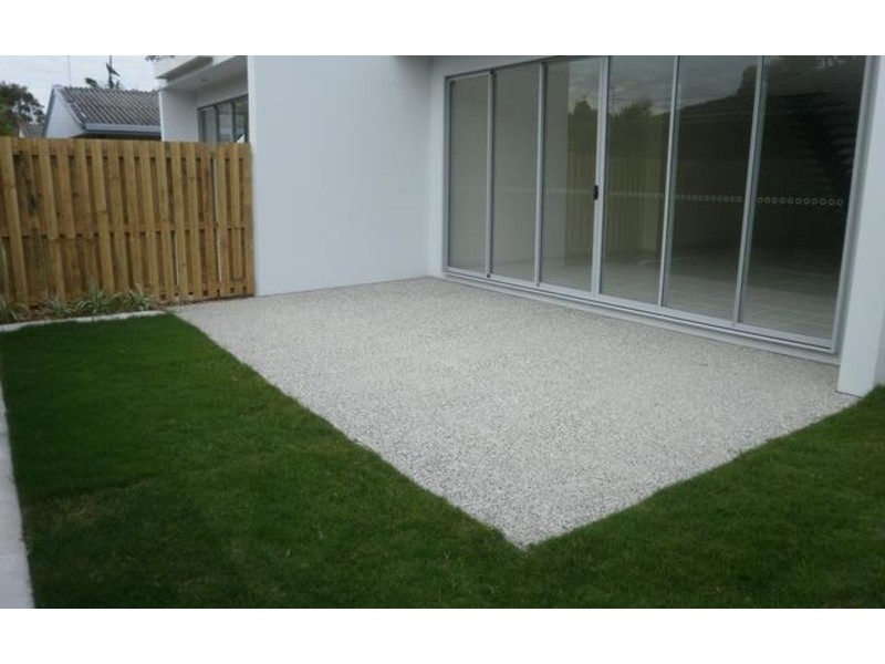 2/17 Walker Avenue, Palm Beach QLD 4221