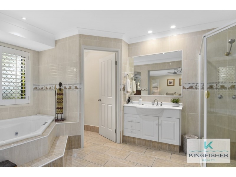 36 Shoalwater Court, Burleigh Waters QLD 4220