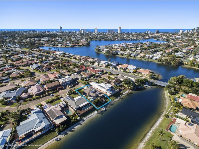 53 Pintail Crescent, Burleigh Waters QLD 4220