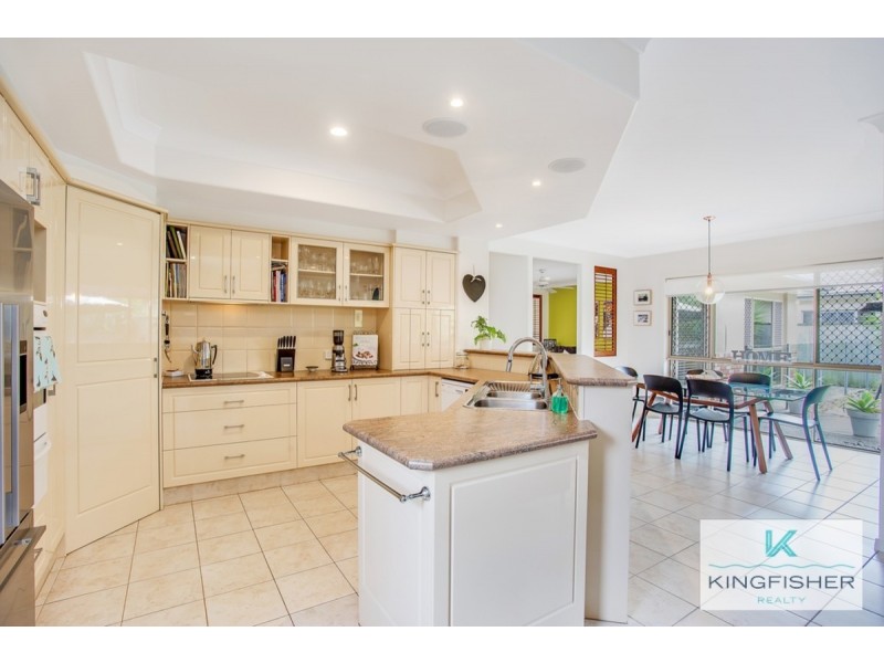 6 Shoalwater Court, Burleigh Waters QLD 4220