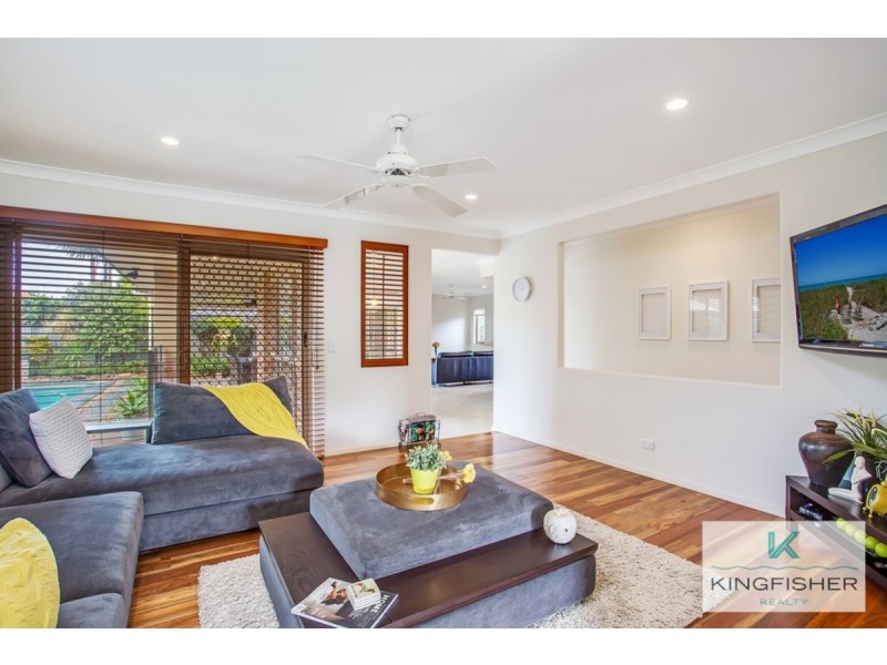 6 Shoalwater Court, Burleigh Waters QLD 4220