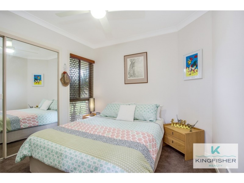 6 Shoalwater Court, Burleigh Waters QLD 4220