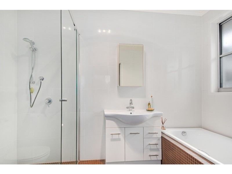 22 Joan Street, Burleigh Waters QLD 4220