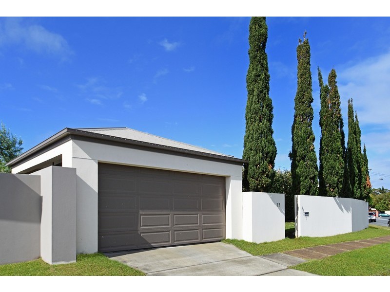 22 Joan Street, Burleigh Waters QLD 4220