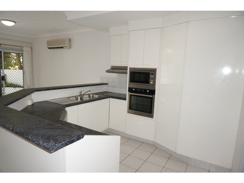 2/17 George Street East, Burleigh Heads QLD 4220