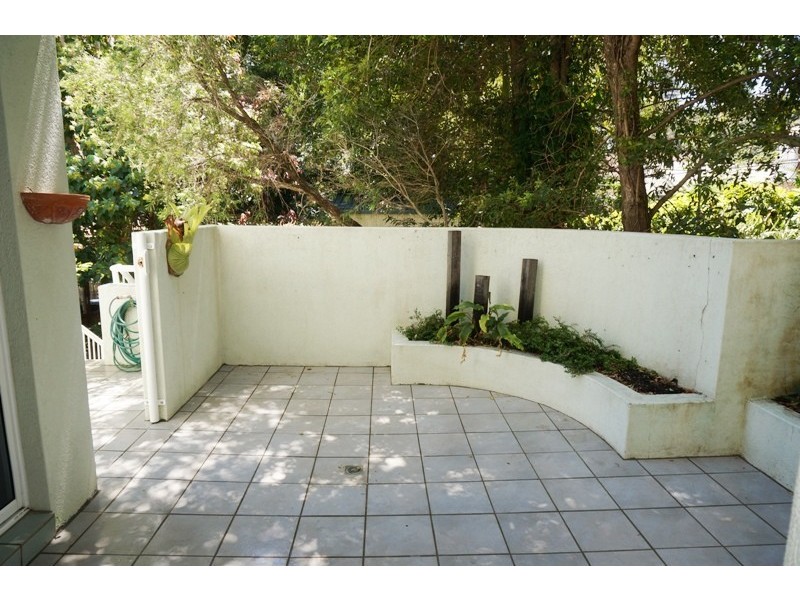 2/17 George Street East, Burleigh Heads QLD 4220