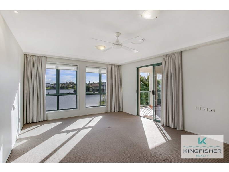 176 Dunlin Drive, Burleigh Waters QLD 4220