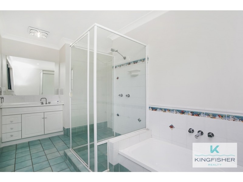 176 Dunlin Drive, Burleigh Waters QLD 4220