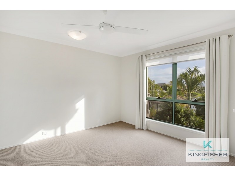 176 Dunlin Drive, Burleigh Waters QLD 4220