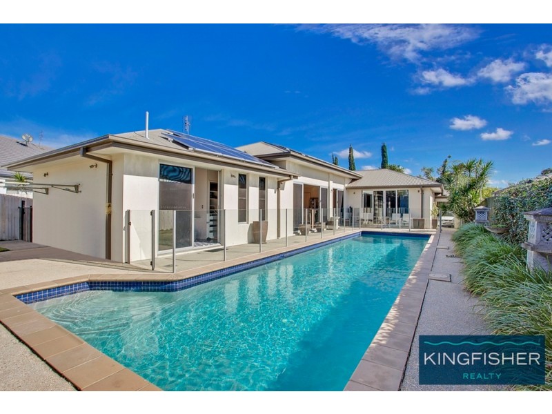 22 Joan Street, Burleigh Waters QLD 4220