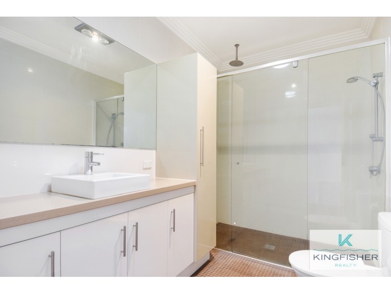 22 Joan Street, Burleigh Waters QLD 4220