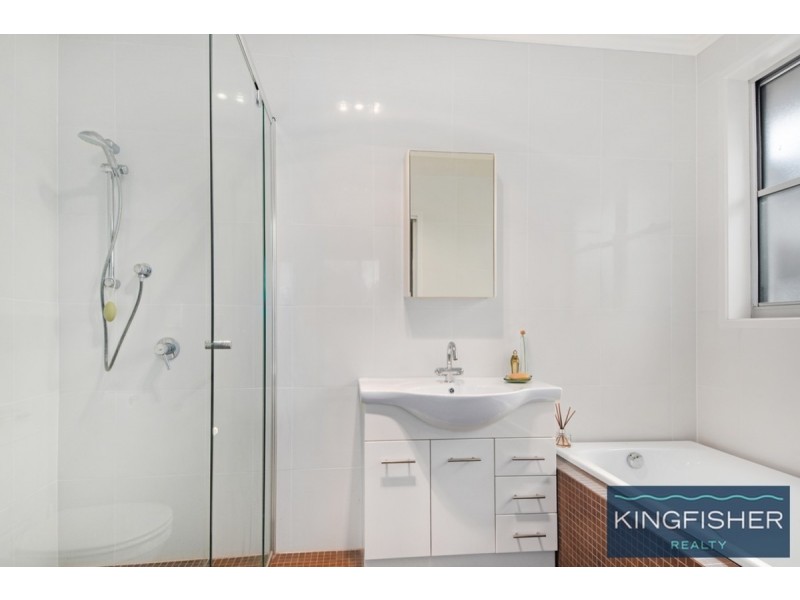 22 Joan Street, Burleigh Waters QLD 4220