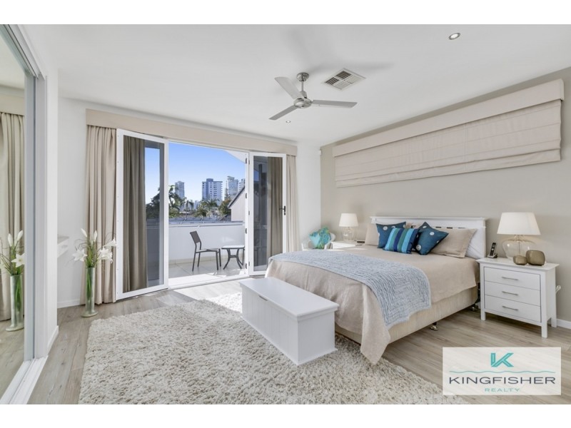 2/4 Cedar Court, Burleigh Heads QLD 4220