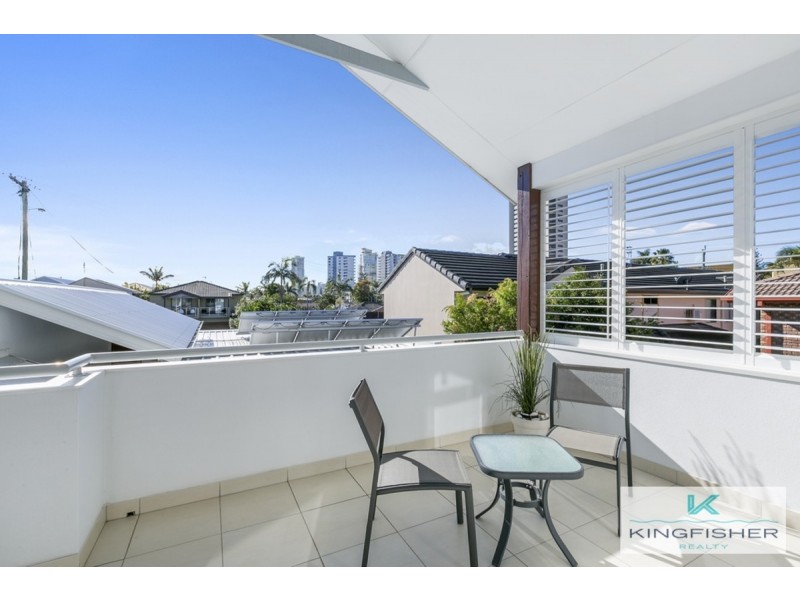 2/4 Cedar Court, Burleigh Heads QLD 4220