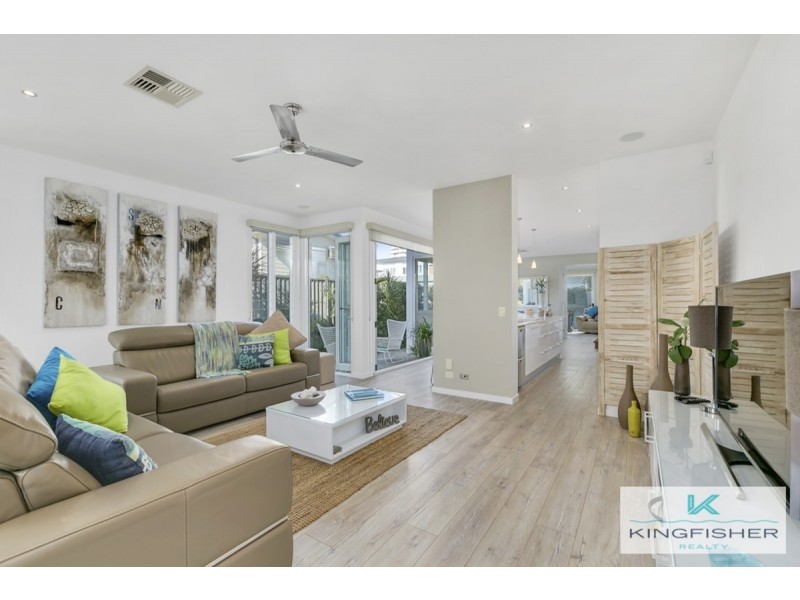 2/4 Cedar Court, Burleigh Heads QLD 4220