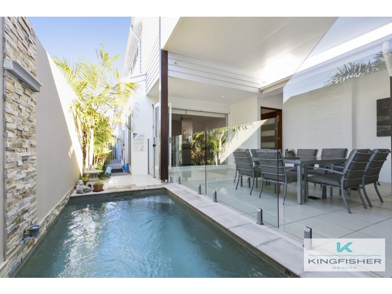 2/4 Cedar Court, Burleigh Heads QLD 4220