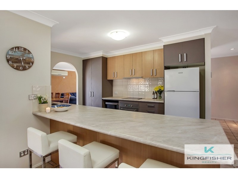 12 Maple Court, Burleigh Waters QLD 4220