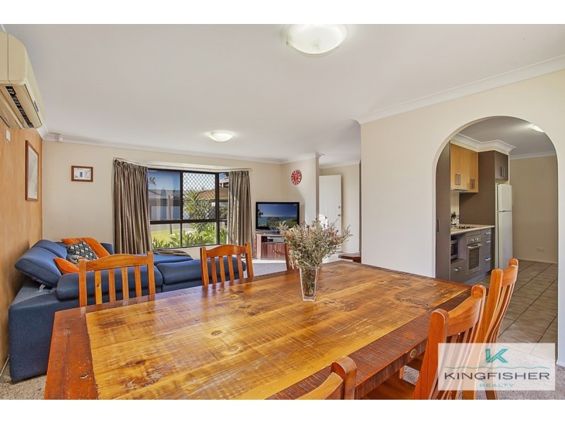 12 Maple Court, Burleigh Waters QLD 4220