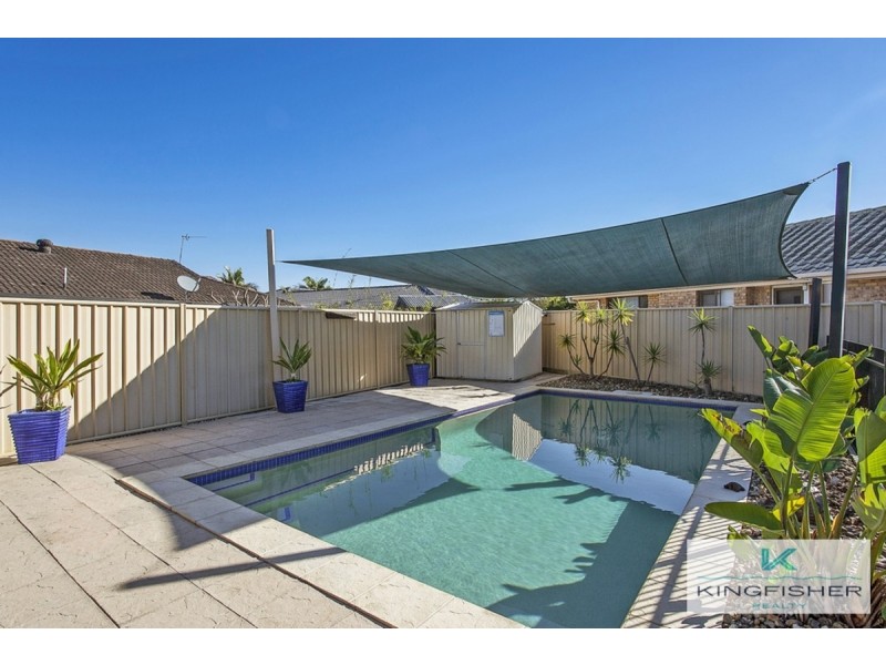 12 Maple Court, Burleigh Waters QLD 4220