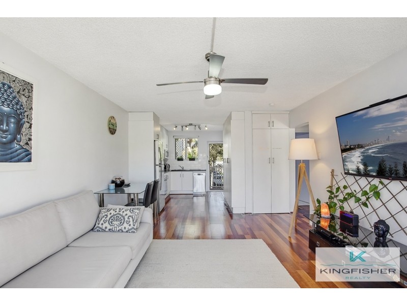 20/8 Marine Parade, Miami QLD 4220