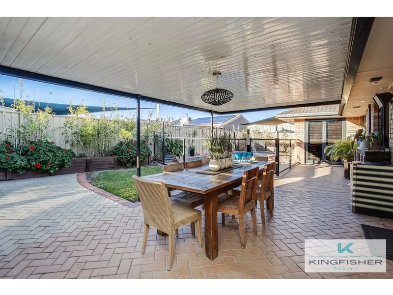 19 Oakland Court, Burleigh Waters QLD 4220