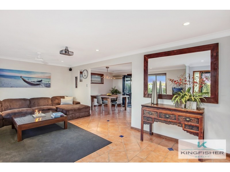 19 Oakland Court, Burleigh Waters QLD 4220