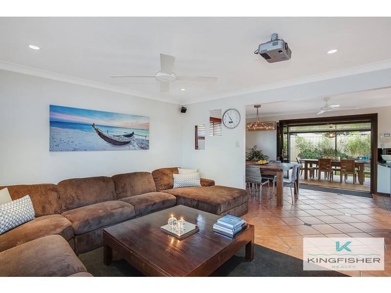 19 Oakland Court, Burleigh Waters QLD 4220