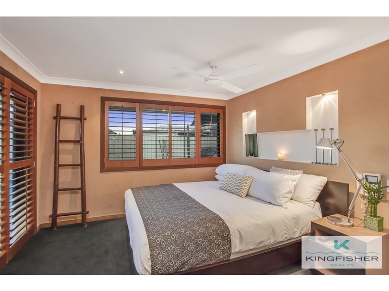 19 Oakland Court, Burleigh Waters QLD 4220