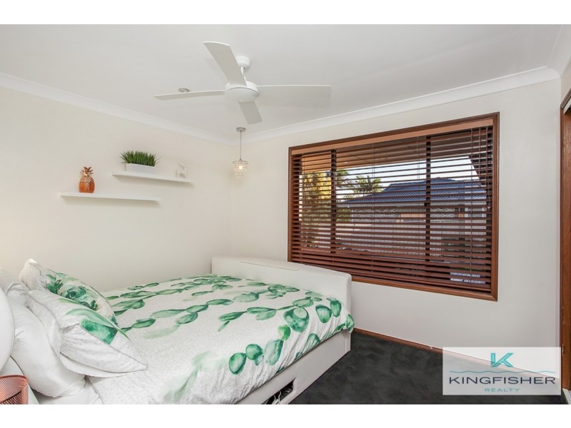 19 Oakland Court, Burleigh Waters QLD 4220