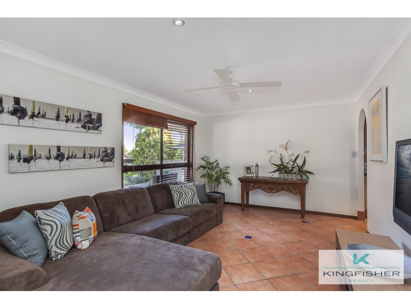 19 Oakland Court, Burleigh Waters QLD 4220