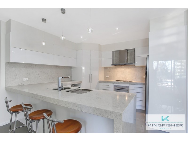 13 Gardendale Crescent, Burleigh Waters QLD 4220