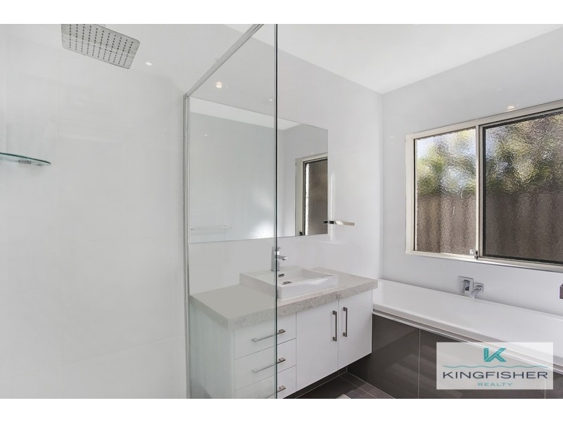 13 Gardendale Crescent, Burleigh Waters QLD 4220