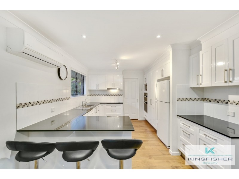 2 Wagtail Court, Burleigh Waters QLD 4220