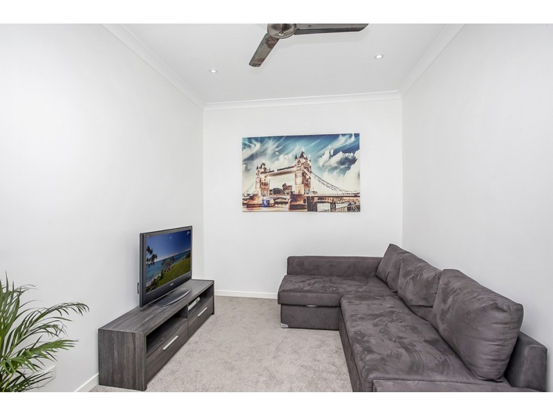 2 Wagtail Court, Burleigh Waters QLD 4220