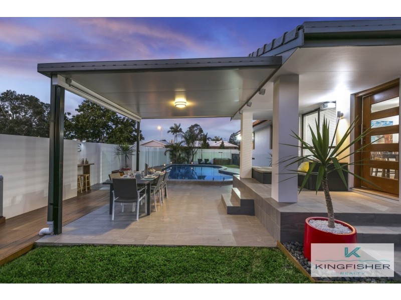 2 Wagtail Court, Burleigh Waters QLD 4220