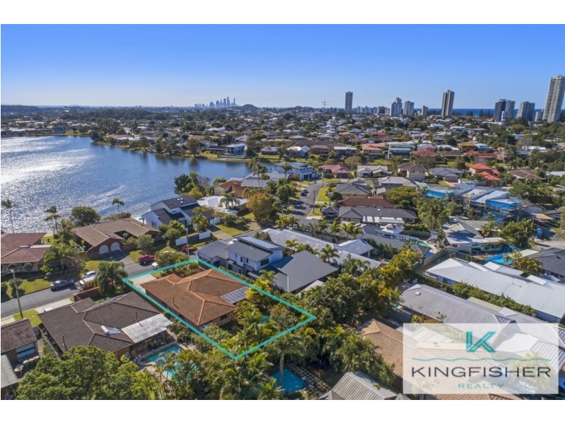 28 Kingfisher Crescent, Burleigh Waters QLD 4220