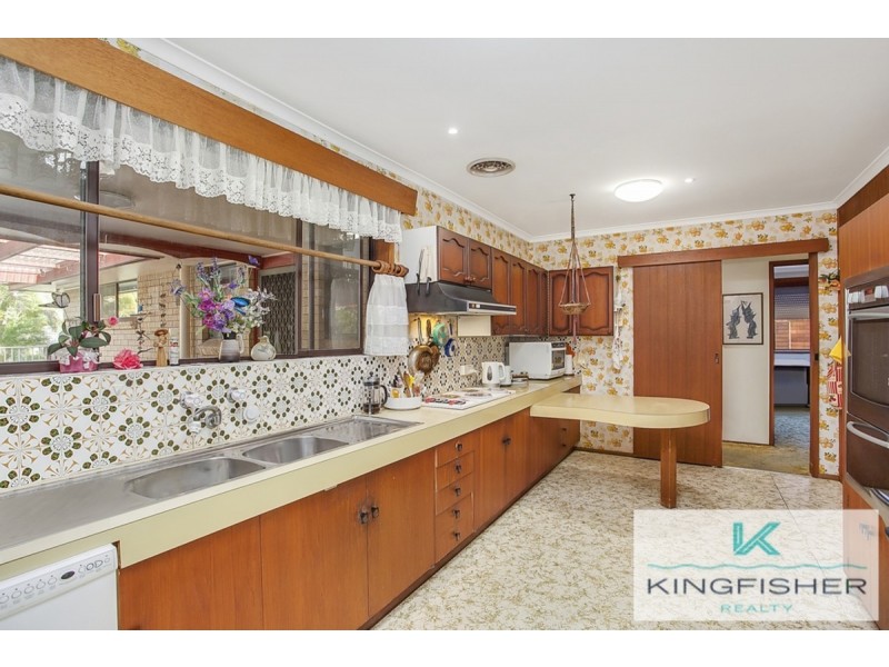 28 Kingfisher Crescent, Burleigh Waters QLD 4220