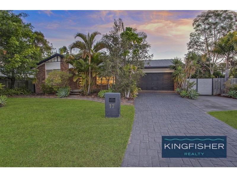 17 Beaconsfield Drive, Burleigh Waters QLD 4220