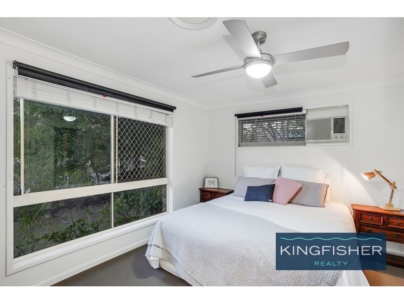 17 Beaconsfield Drive, Burleigh Waters QLD 4220