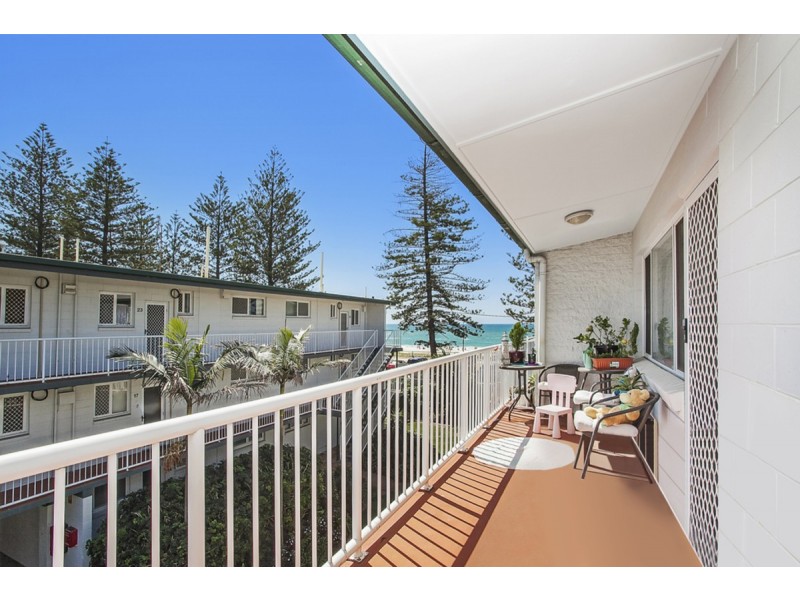 11/8 Marine Parade, Miami QLD 4220