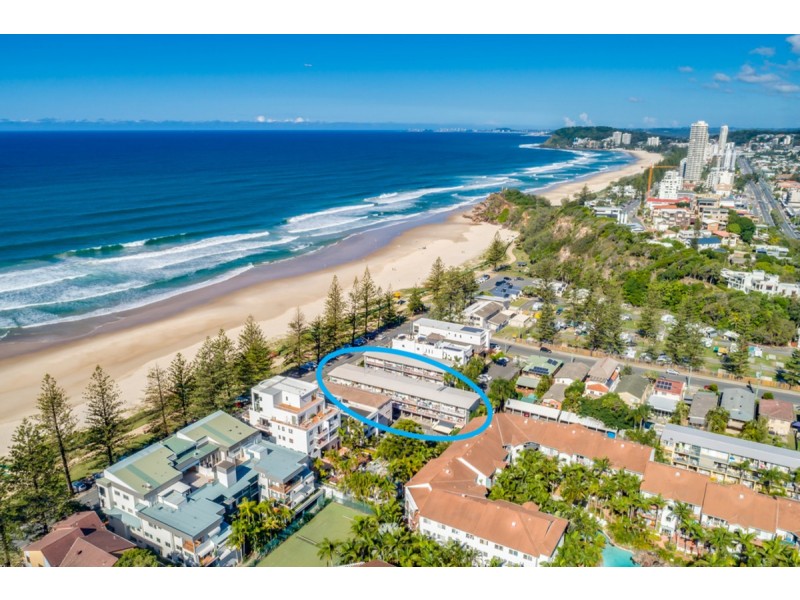 11/8 Marine Parade, Miami QLD 4220