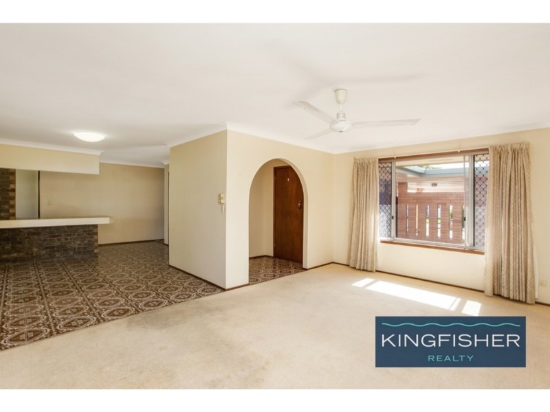 8 Avocet Avenue, Burleigh Waters QLD 4220