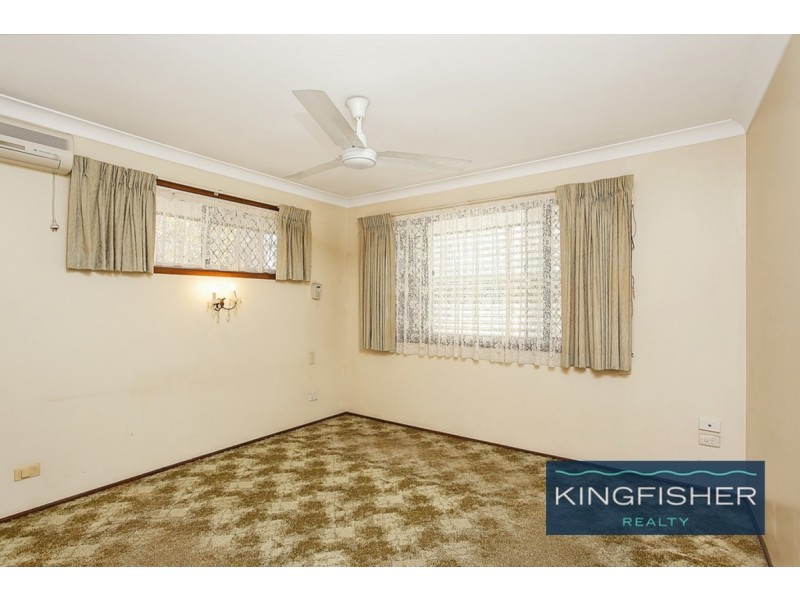 8 Avocet Avenue, Burleigh Waters QLD 4220