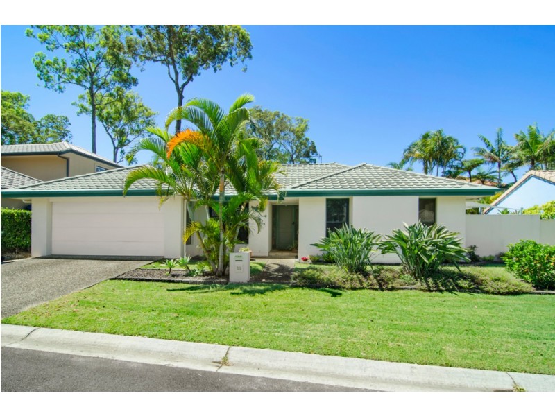 11 Casablanca Court, Burleigh Waters QLD 4220